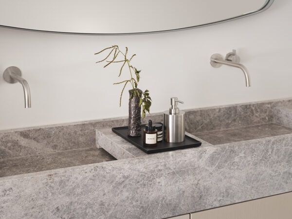 A refined bathroom - Studio Piet Boon